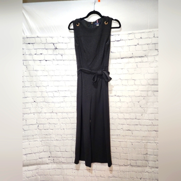 Tommy Hilfiger Women's sleeveless Tie Waist, Solid slim jumpsuit, Black, Size 8 - Picture 2 of 9